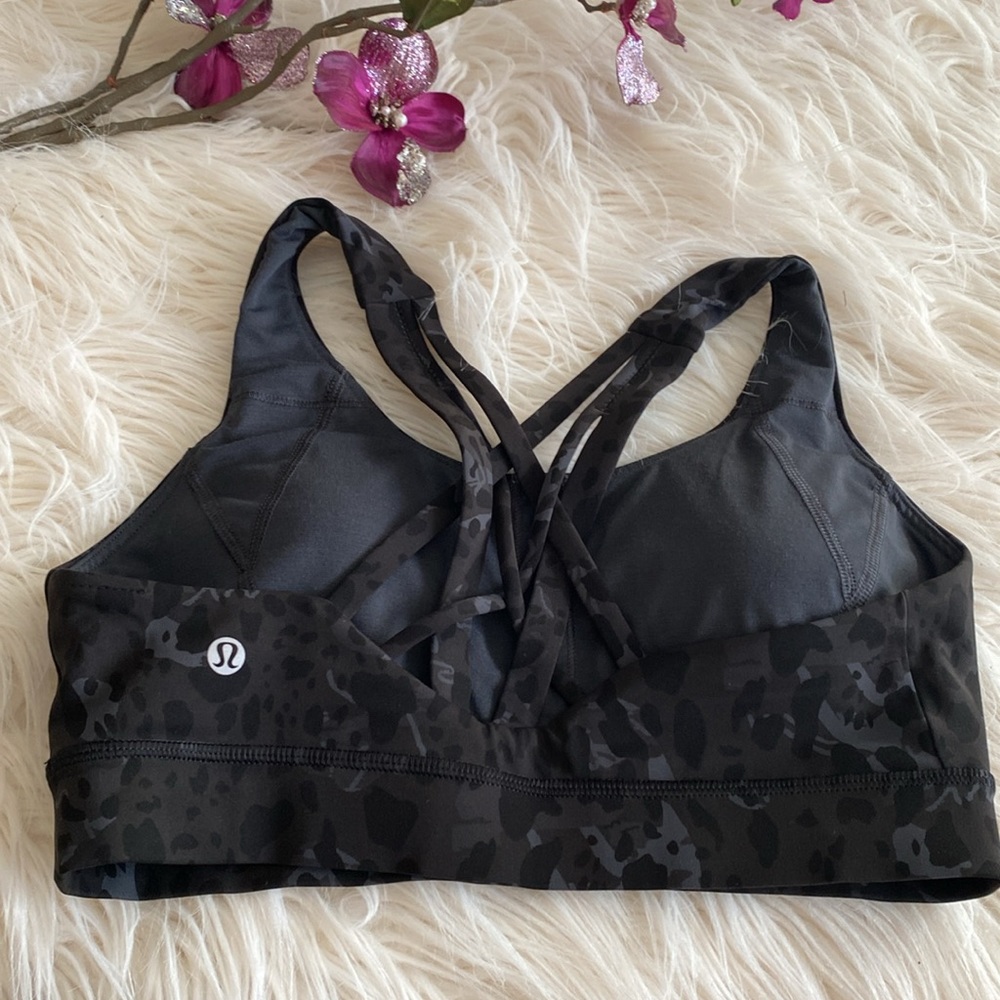 LULULEMON Athletica sport bra
